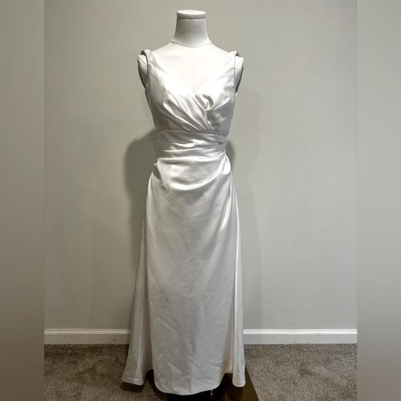 Dresses & Skirts - Bridal Dress